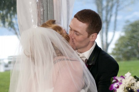 kissing