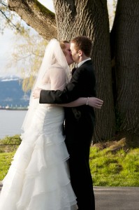 kissing
