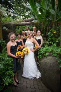 Bride,Maid of Honor,Bridesmaids,Wedding Dress,Bridesmaid dress,Flowers