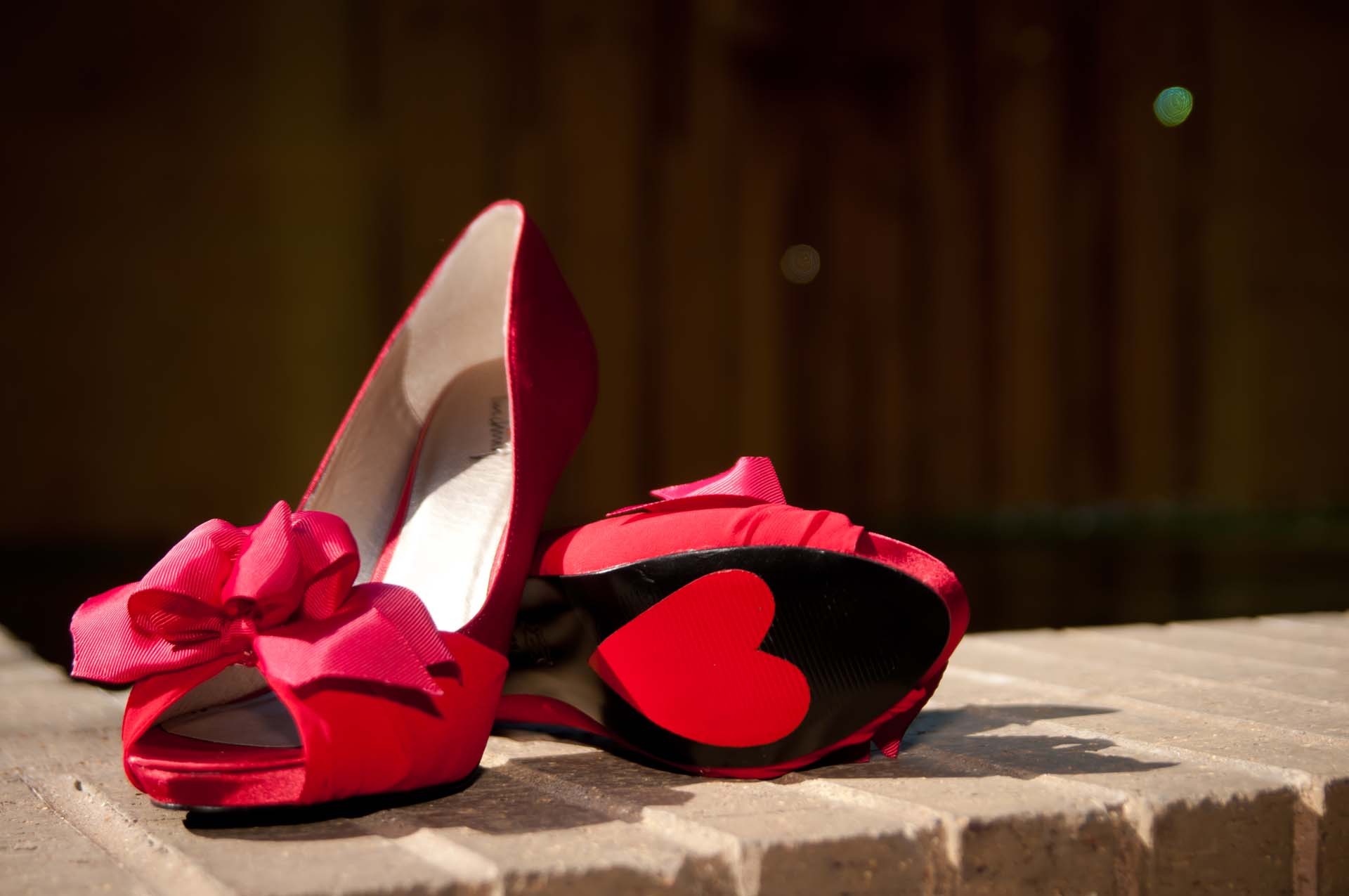 Killer red heels for bride